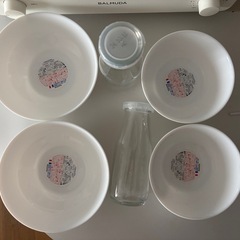 未使用のサラダボウル　白無地　2種4個とびん2本の画像