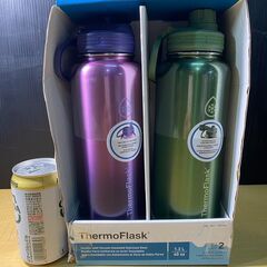 T384-1796139/THERMOFLASK ステンレス真空断熱ボトル 1.17L 2本入り　漏れ防止の注ぎ口とストロー蓋　広口で氷を入れたり、お手入れが簡単の画像