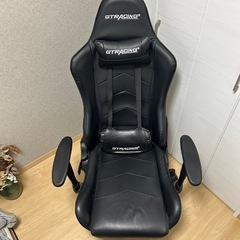 ゲーミングチェア
の画像