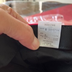 asicsのネイビーとホワイトのキャップ　未使用品の画像