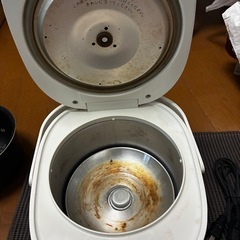 炊飯器の画像