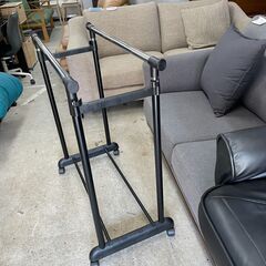 ハンガーラック　No.3923　ブラック/シルバー　衣類収納　キャスター付き　【リサイクルショップどりーむ天保山】の画像