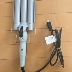 3連 バレル ヘアアイロン の画像