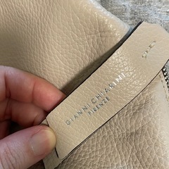 Gianni Chiarini ショルダーバッグ Alifa M グレージュ
の画像