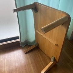 折りたたみ机の画像