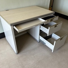 事務机　の画像