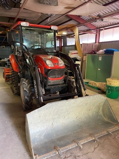 【商談中】クボタ トラクター KT255 エアコンキャビン パワクロ 25馬力 4WD