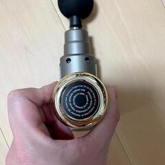 【美品】マッサージガン グレー ハンディタイプ 【各種アタッチメント付属】の画像