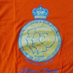 未使用！2枚まとめて！　オランダ土産　2013/4　オランダ国王アレクサンダー戴冠式記念Tシャツ　サイズL　　室内保管品 の画像