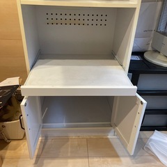 白　食器棚の画像