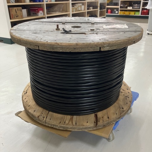 【未使用品】【店頭引取限定】【長期保管品】住電HSTケーブル CVケーブル 2芯 2C×5.5sq 300m 82,500円（税込）