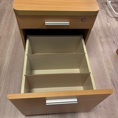 机下　キャビネット　鍵付きの画像