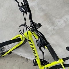 TREK ロードバイクの画像