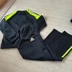 adidas ジャージ　　120センチの画像