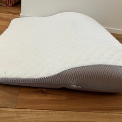ニトリ　大きな枕　の画像