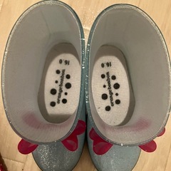 （美品）3足セット
crocsサンダル15cm、靴，長靴16cmの画像