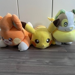 ポケモン　大きいぬいぐるみ3体の画像