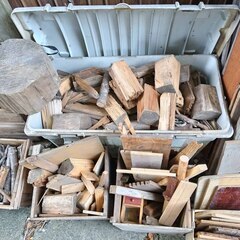 逗子 無料あげます 薪 木片 木材 角材 キャンプファイアー 焚火 ソロキャンプ 燃やす 日曜大工 工作 板材 板料 端材 DIY 棚材 角材 建築 ガーデン 木せん ブロック 建材 集成材 構造材 内装材 建具 燃料 木炭 燃料 木箱 差し上げます 大木 彫刻 オブジェ 木像 木っ端 ウッド WOOD 暖炉 ストーブ 木工 家具 自然木 抜根 倒木 丸太 テーブル 作る 大工 組み立て まき たきぎ 枝 伐採 固形 木質燃料 ボイラー BBQ バーベキュー 切り株 キャンプファイヤー 燃焼 荒材 桜 犬の画像