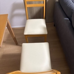 拡張式ダイニングテーブル + イス2脚の画像