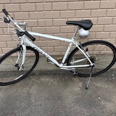 Giant escape r3 クロスバイクの画像
