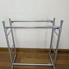 【8/18月曜までに引取できる方】ハンガーラックの画像