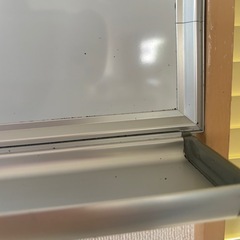 中古　馬印　ホワイトボード 幅60cm×奥行1cm×高さ47.5cm 下のマーカー置くところ8cmの画像