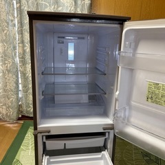2019年シャープ冷凍冷蔵庫、高さ1100×幅490×奥行50 の画像
