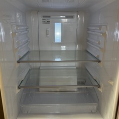 2019年シャープ冷凍冷蔵庫、高さ1100×幅490×奥行50 の画像