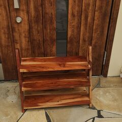 ￥4000アメリカのショップで購入木製の飾り棚の画像