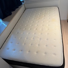 セミダブルベッドマットレスの画像