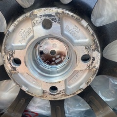 165/70r 14スタッドレスタイヤbridgestone36週2022年とホイール4本セットの画像