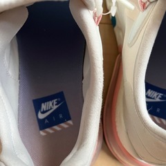 Nike Air Max 270 ホワイト/ピンクの画像