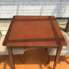384 ダイニングテーブル ダイニングチェア2脚セット　テーブル幅75㎝ 奥行75㎝ 高さ71㎝の画像