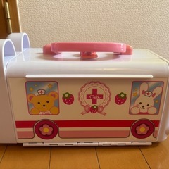 メルちゃん うさぎさんきゅうきゅうしゃの画像