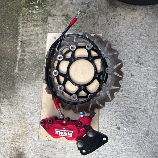 シグナス　フロントディスク260 キャリパー