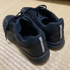 ほぼ新品🔴PUMAスニーカー28センチの画像