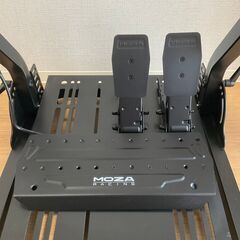 MOZA-R5ダイレクトドライブバンドルペダルとCIREAROAレーシングホイールスタンドの画像