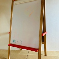 IKEA MOLA お絵描きイーゼルの画像