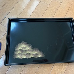 【2日間限定】輪島塗 黒塗り 長手盆 松模様蒔絵 木箱入り 高級漆器 2日間限定】輪島塗 黒塗り 長手盆 松模様蒔絵 木箱入り 高級漆器