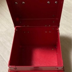未使用【シュウウエムラ】メイクボックス　レア　ミニサイズ　赤　ハードケースの画像