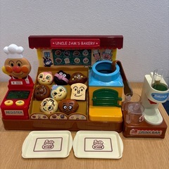 アンパンマン　パン工場　パン屋さん　