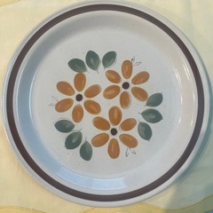 お皿4つセットの画像