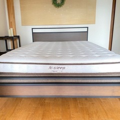 ダブルベッドの画像