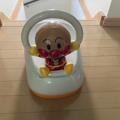 アンパンマンおまるおしゃべり付きの画像