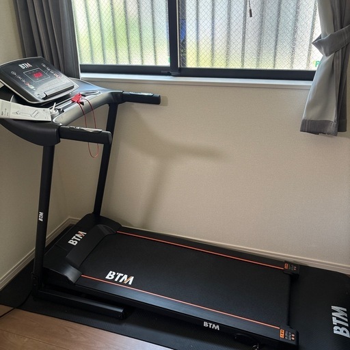 ルームランナー　ランニングマシーン　MAX16キロ　R7年5月新品購入　使用頻度数回　美品　【引き取り限定】