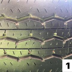 【ほぼ新車外し】200系 ハイエース15インチ タイヤ 4本 ホイールキャップ付の画像