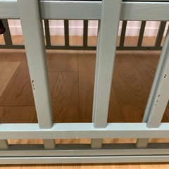 ベビーベッド　スモークグリーンの画像
