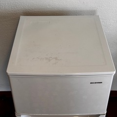 アイリスオーヤマ 冷蔵庫 90L 一人暮らし IRSD-9B-Wの画像