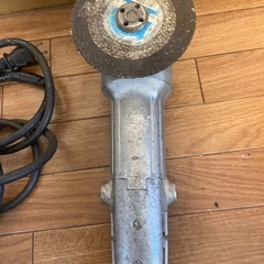 電動工具 ディスクグラインダ makita マキタ 9520L100mm100V の画像