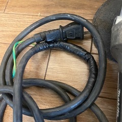 電動工具 ディスクグラインダ makita マキタ 9520L100mm100V の画像